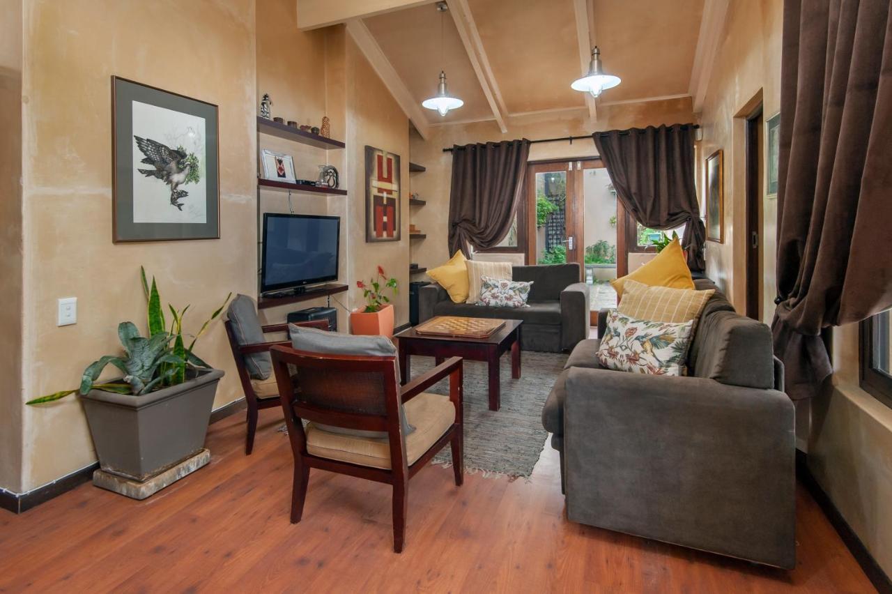 Aloe Guest House Hermanus Bagian luar foto