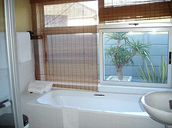 Aloe Guest House Hermanus Bagian luar foto