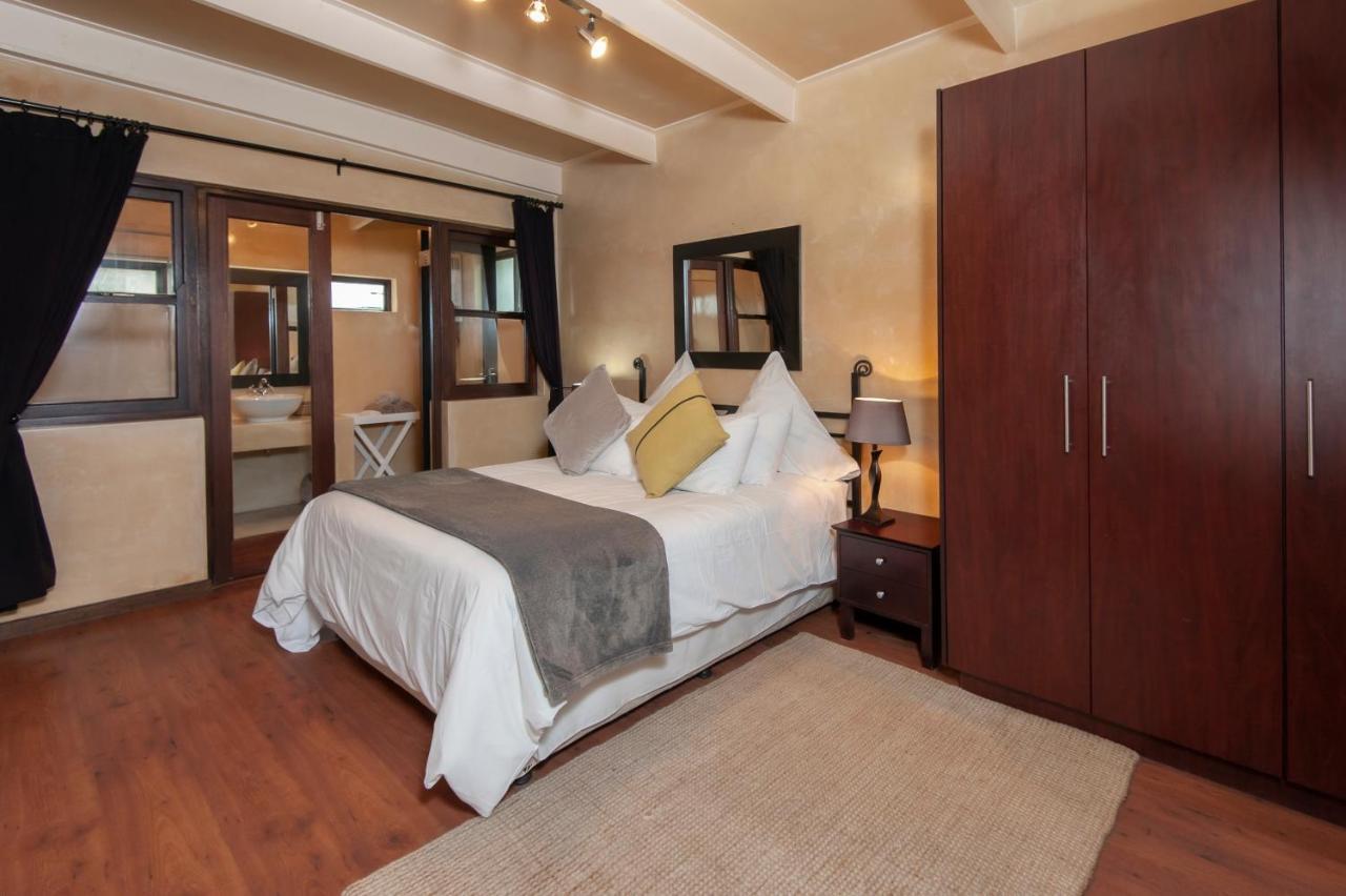 Aloe Guest House Hermanus Bagian luar foto