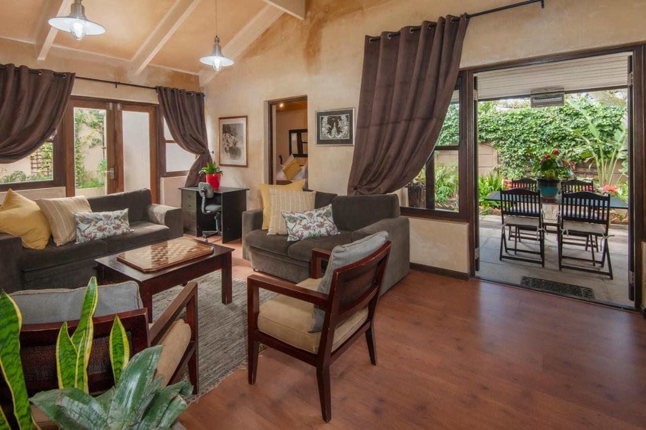 Aloe Guest House Hermanus Bagian luar foto